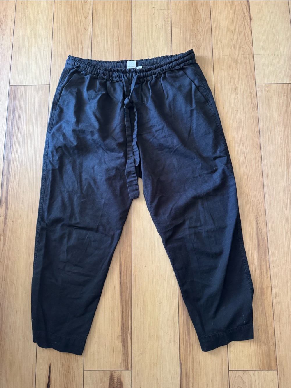 GAP Women’s Black Linen Drawstring Pants